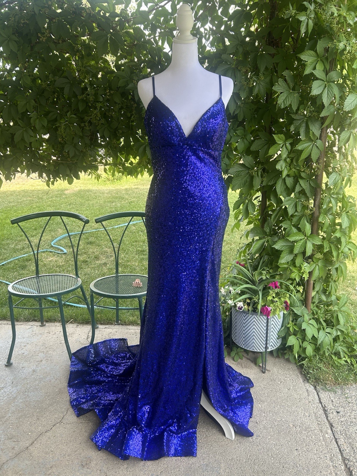 Sherri Hill Blue Sequin Mermaid V-Neck Strappy Train Long Formal Gown 12