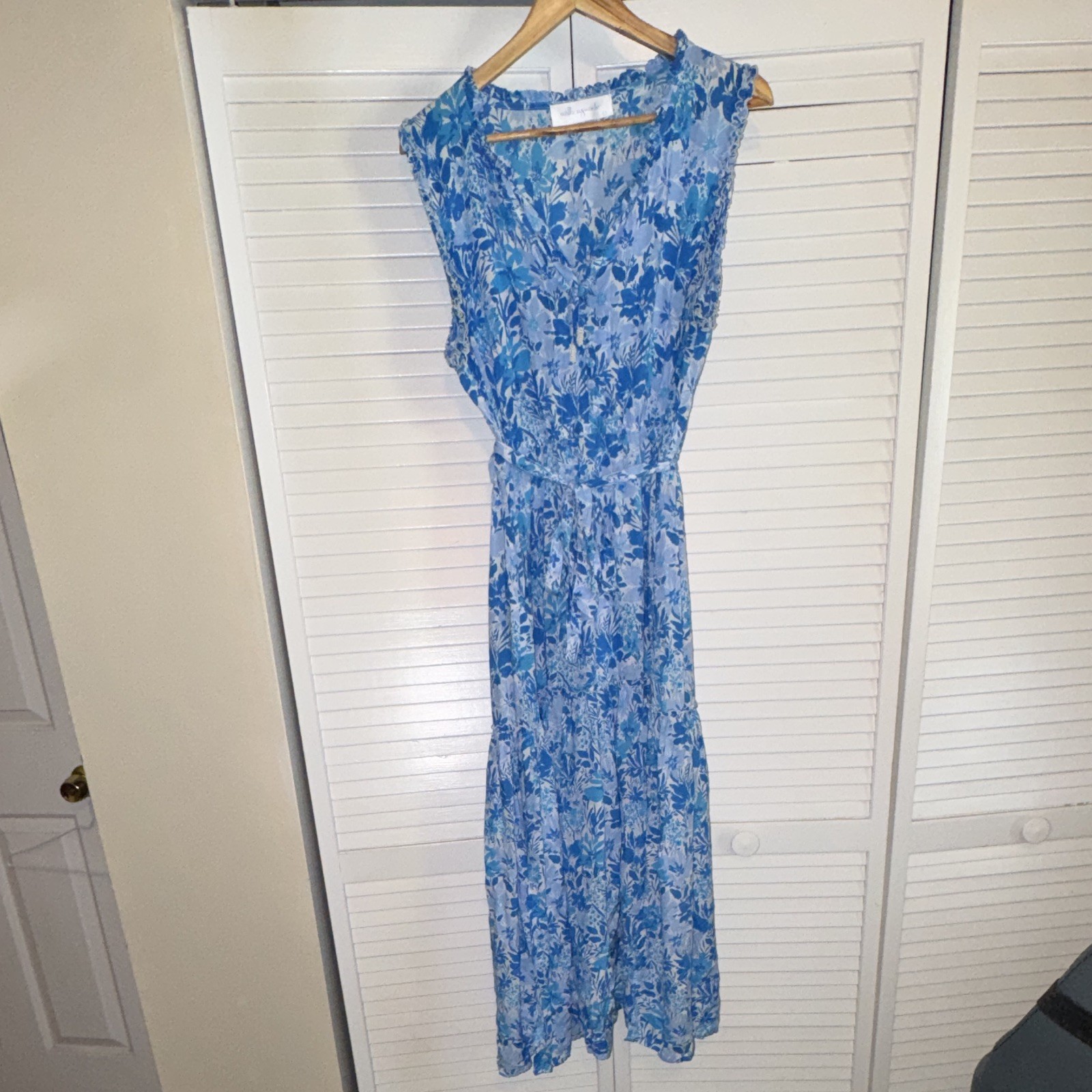 walker&wade Womens Dress L Blue White Floral V-Neck Button Pockets Midi
