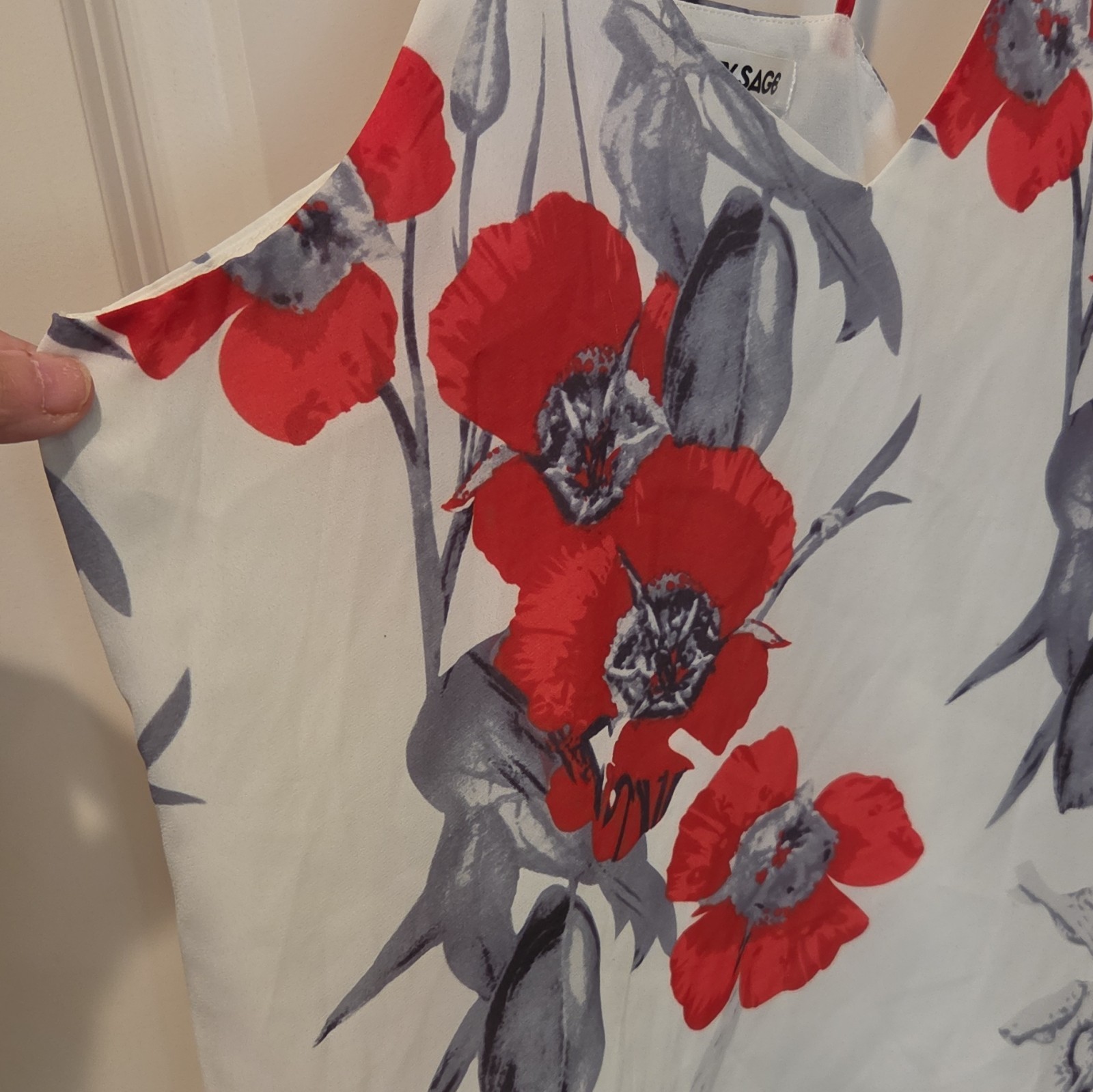 Liberty Sage Womens M White Red Gray Floral Chiffon Maxi Dress V-Neck Lined