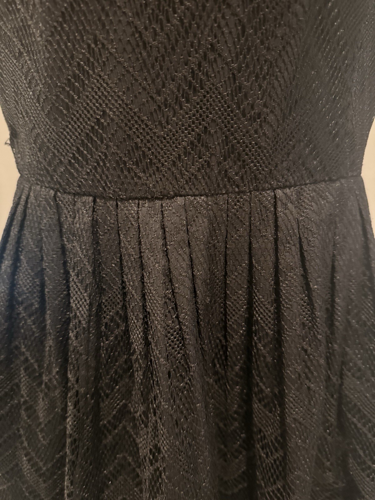 Armani Exchange Women’s Size 10 Black Chevron Lace Fit & Flare Sleeveless Zip