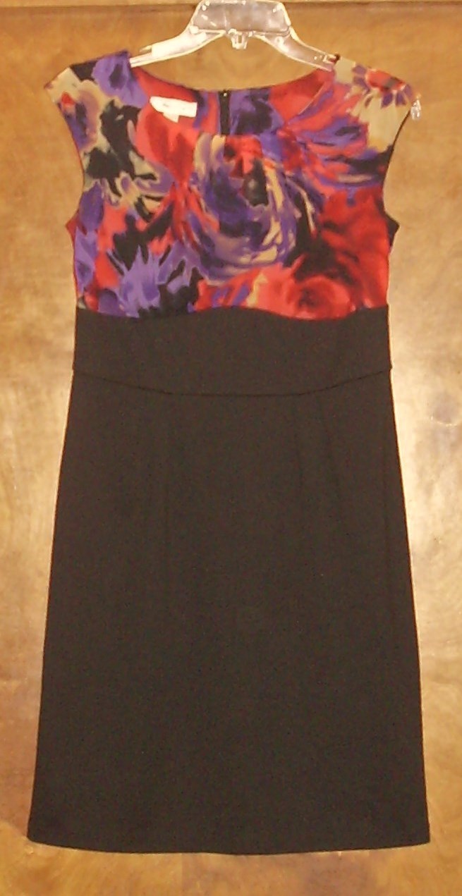 DressBarn Ladies Dress,Sz 6,RN 31310, 22″ back zipper. Poly/Rayon,Red,Blk,Purple