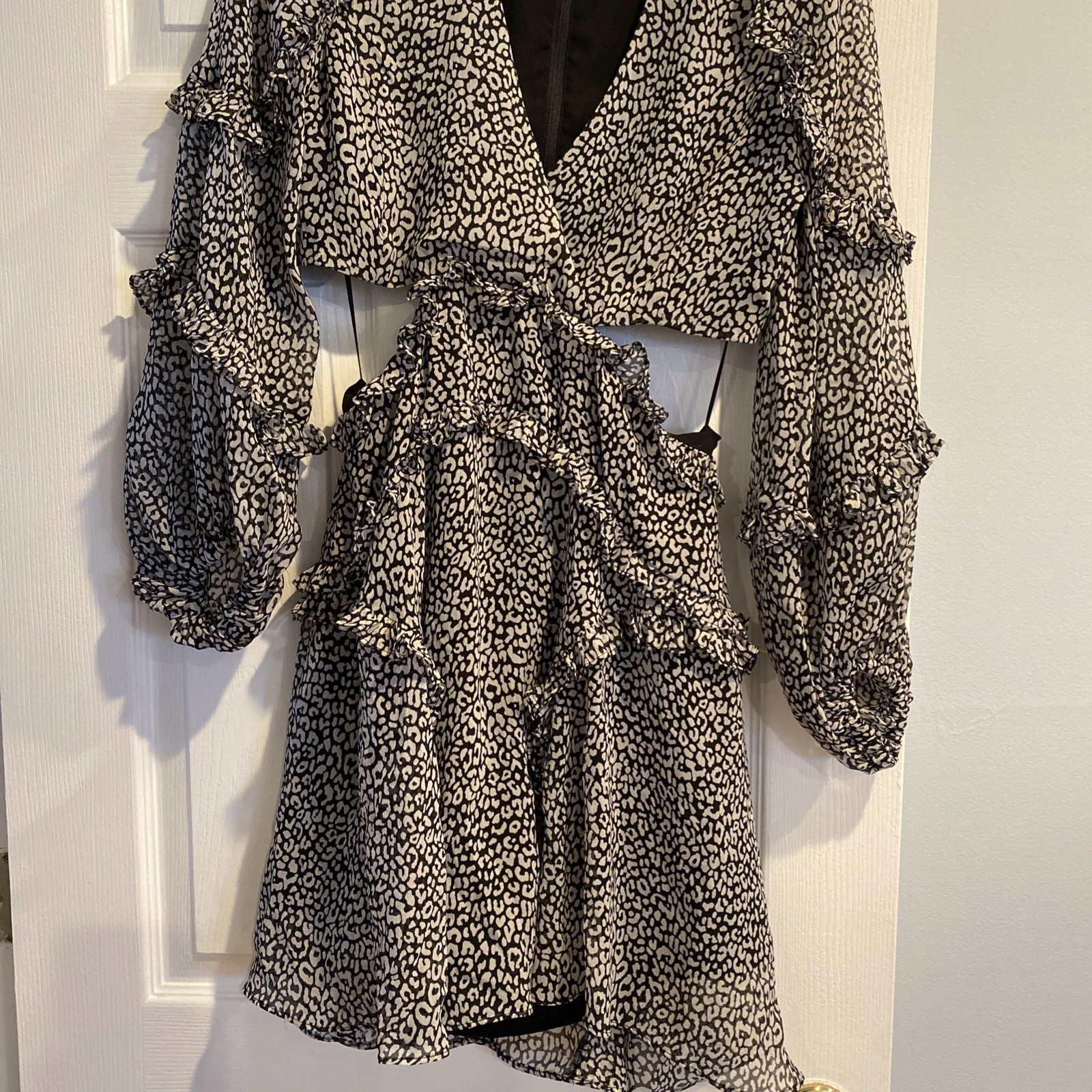Womans Bardot Dress Black/Cream Open Back Medium