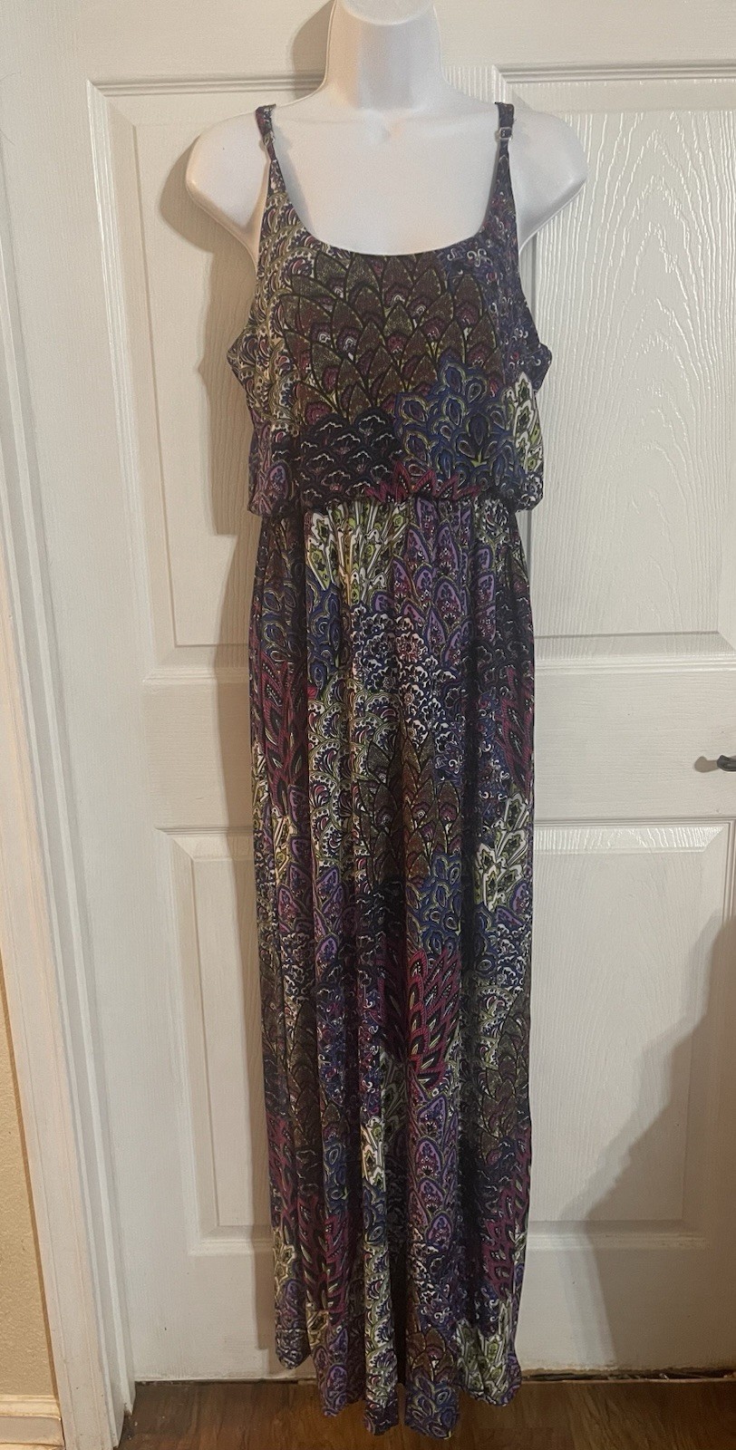 Elegant Long Paisley Purple Lightweight Knit Adjustable Strap Dress Medium
