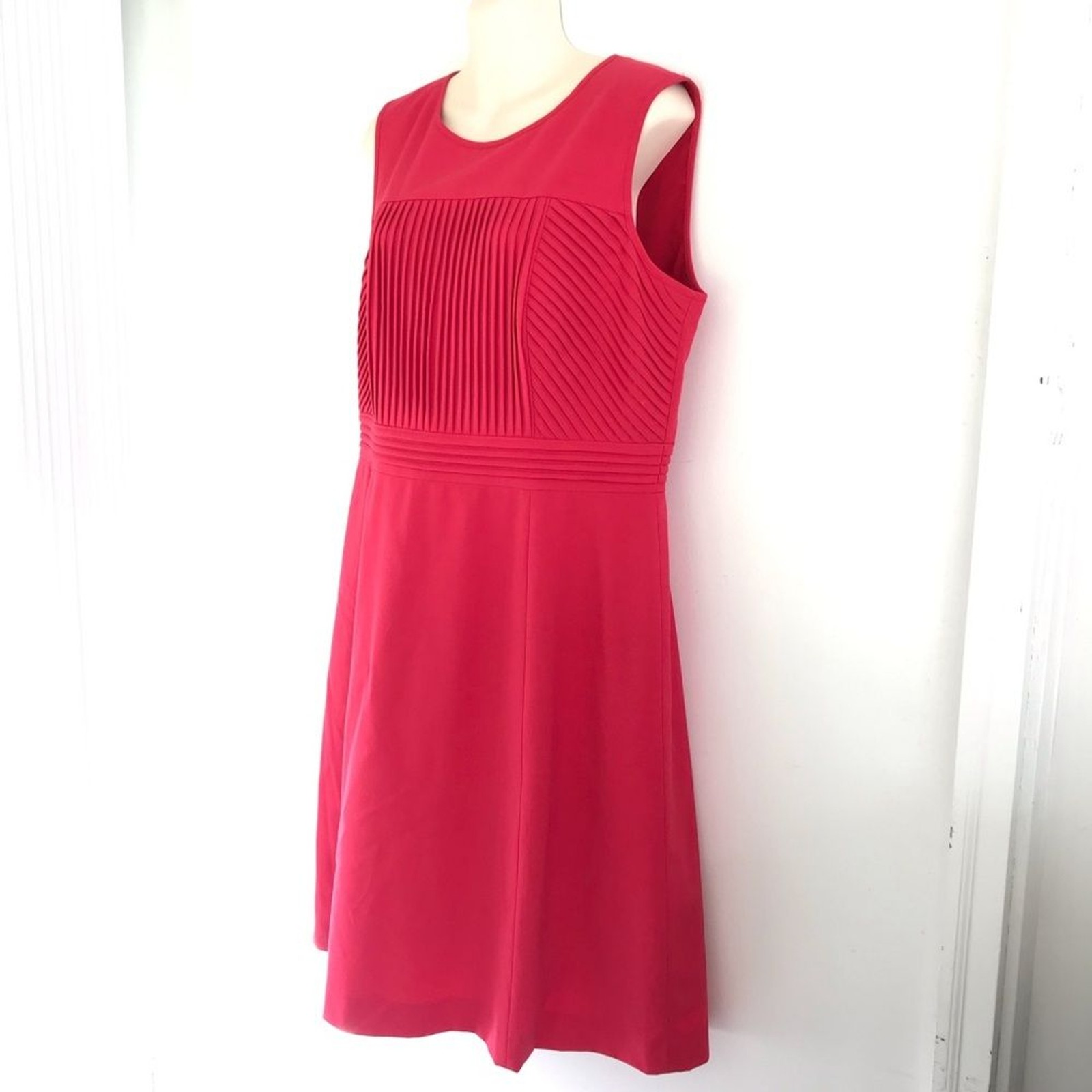 Tahari Red Sleeveless Pleated Bodice A-Line Dress 14