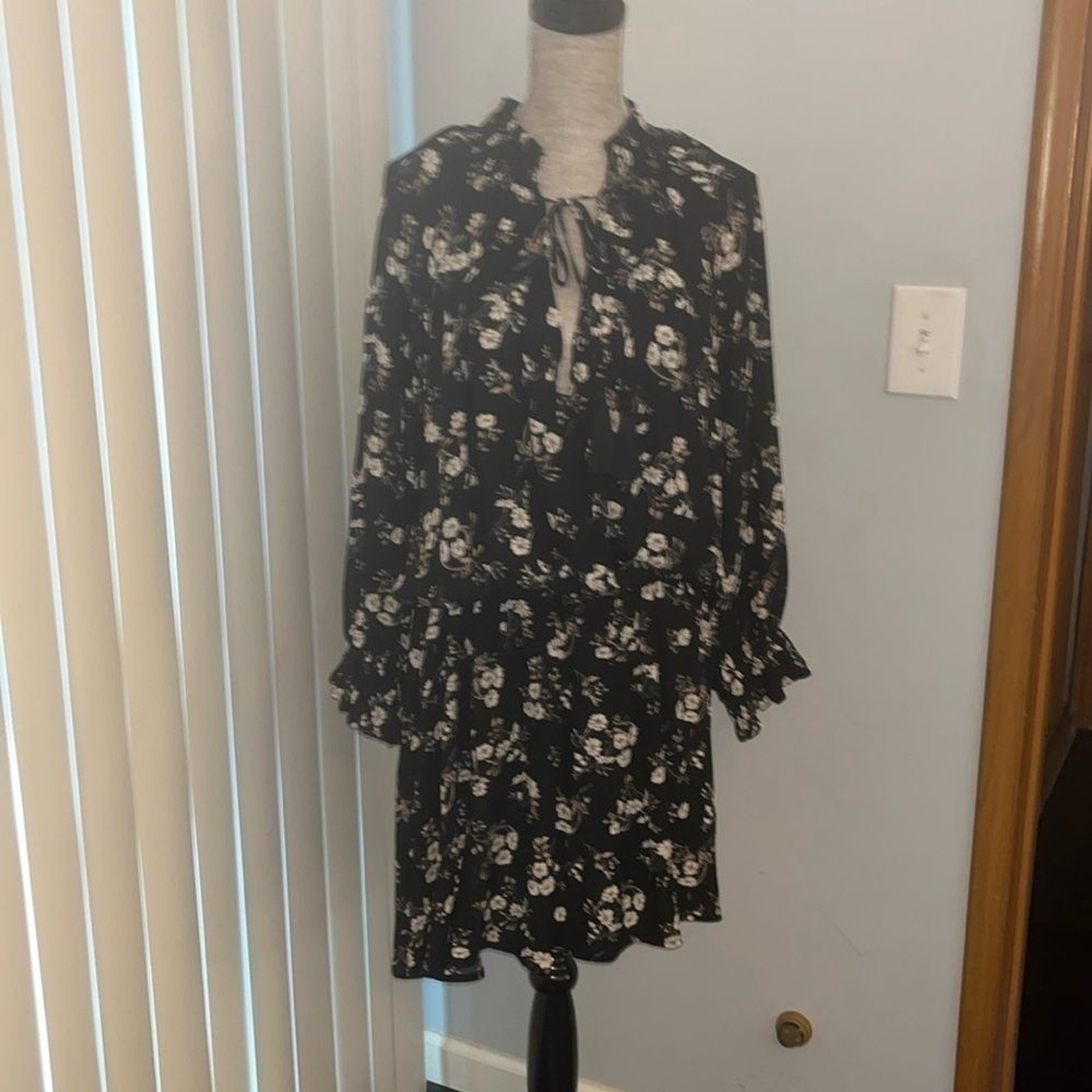 Ever After Black Flolal Dress Size XL. New with Tags.