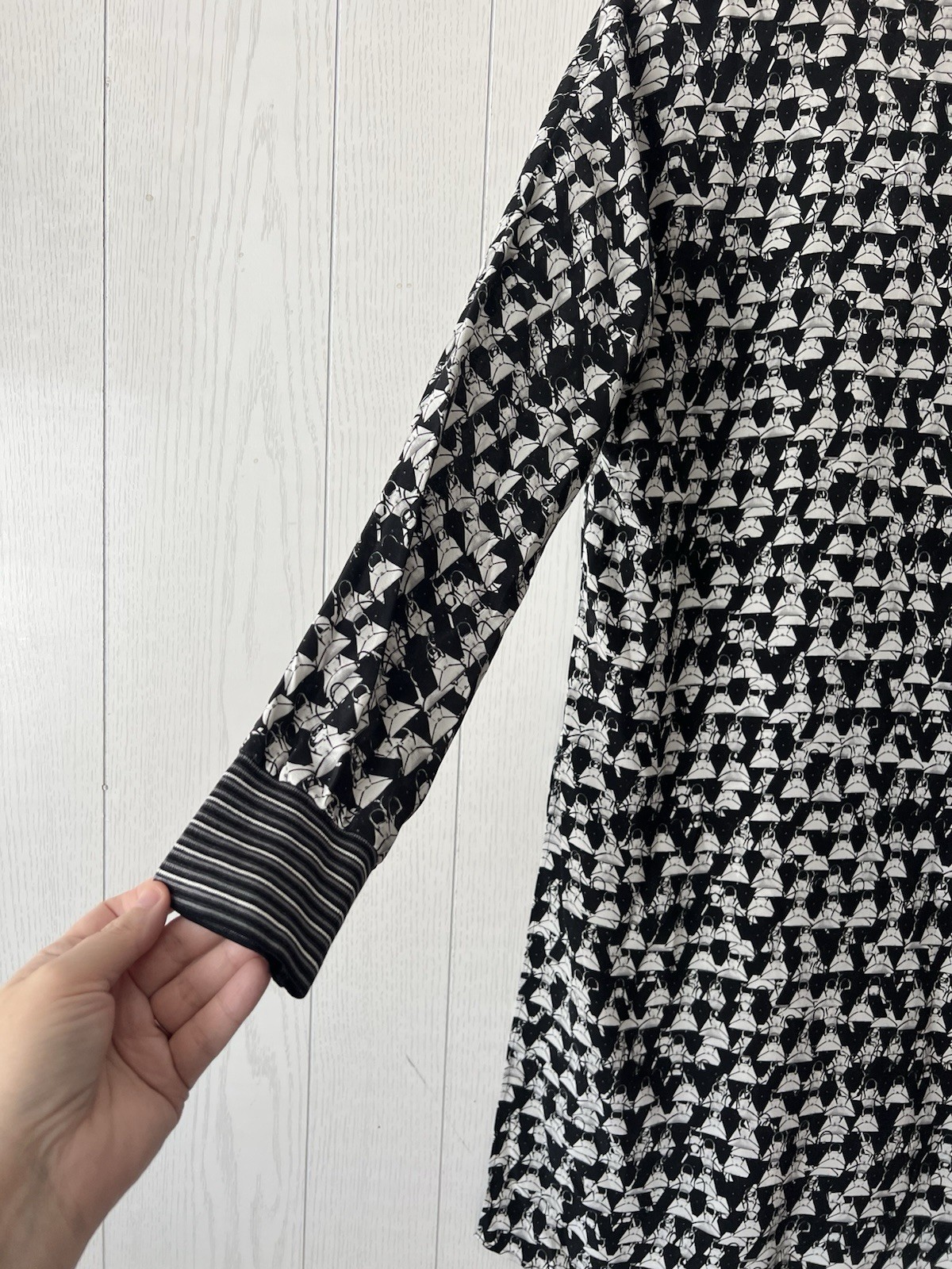 Akris Tunic Silk ai Handbag Printed Mock Neck Button Front AOP Womens 8 Black