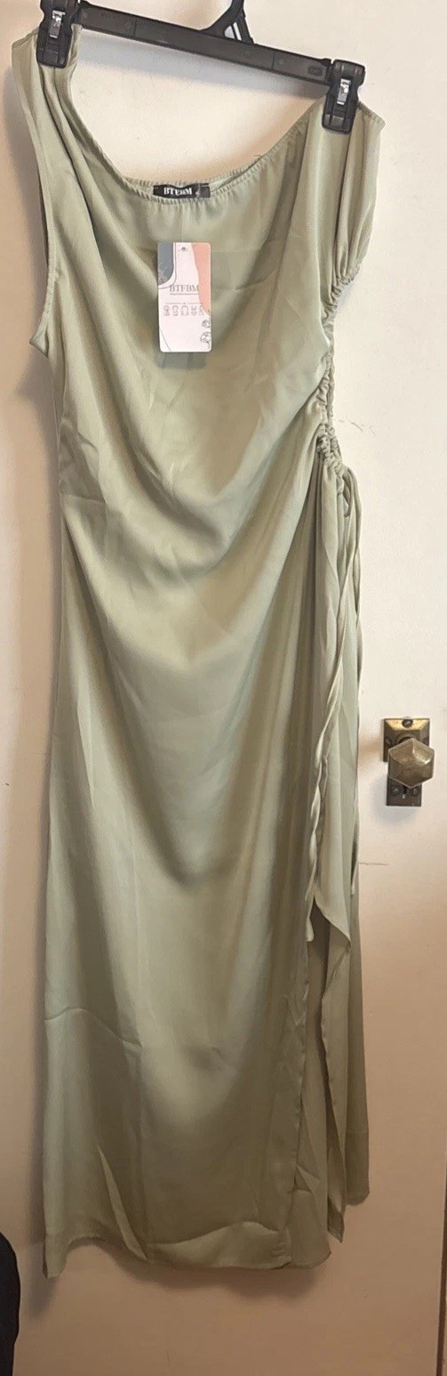 NWT Green Sz XL One Shoulder Cutout Maxi Dress Side hole Slit Ruched Waist BTFBM