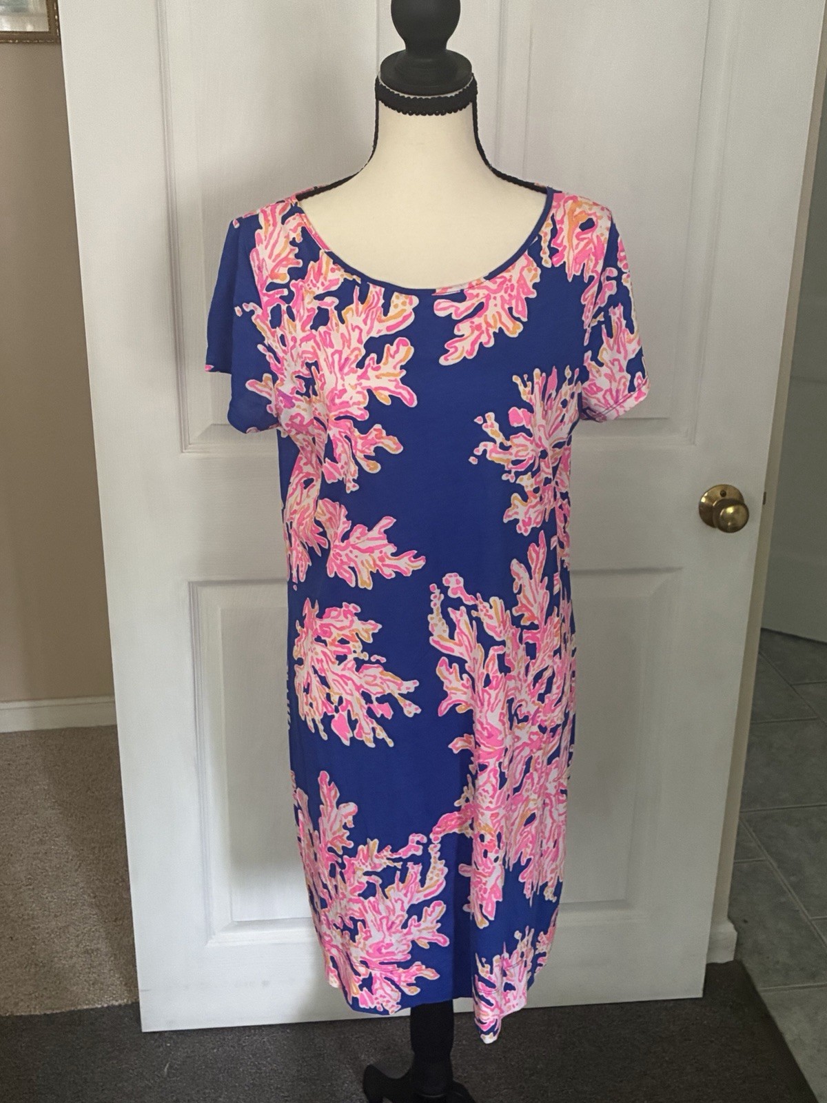 Lilly Pulitzer Blue Pink Floral Shift Midi Dress Size M Scoop Neck Short Sleeve