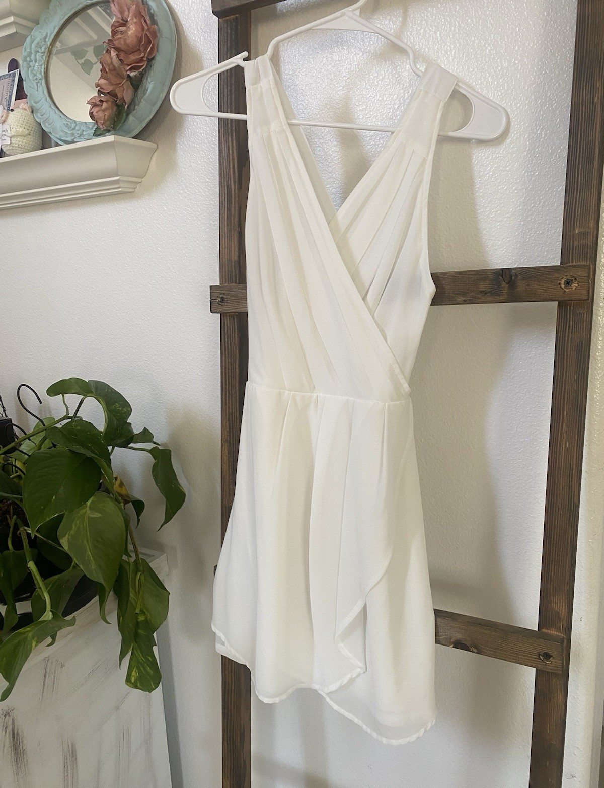 Tobi White Solid Chiffon V-Neck Strappy Layered Mini Dress XS