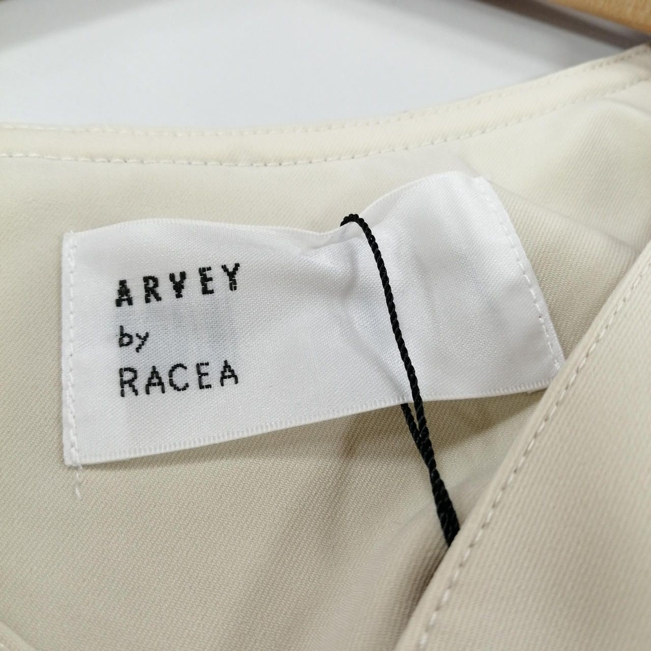 ARVEY BY RACEA rear pleated dress cream X navy gray blue RA-20850300 M Used