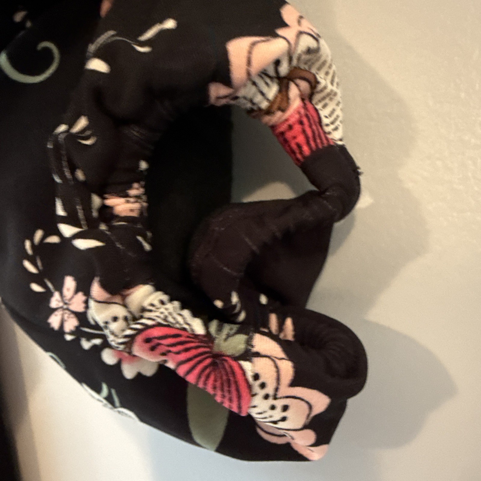 Kaari Blue Women’s Shift Dress S V-Neck 3/4 Sleeve Floral Black Short
