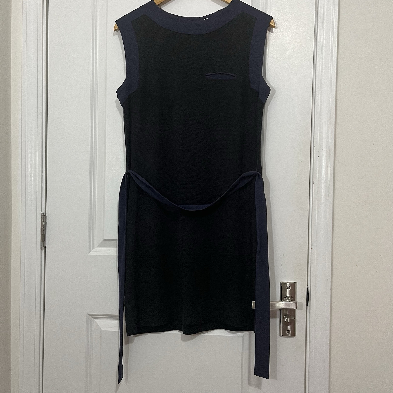 Lacoste 100% Silk Black Blue Sleeveless Tie Waist Dress US 8/M lagenlook Career