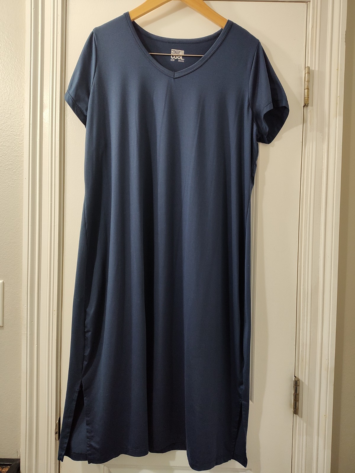 32 Degrees Heat Cool Women’s V-Neck Short Sleeve Dress, Navy Indigo, XL