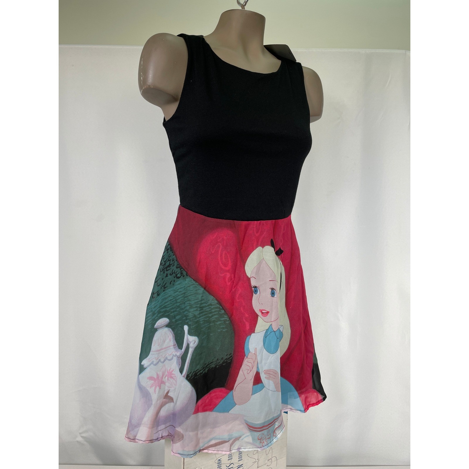 Disney Alice in Wonderland Tea Party Chiffon Dress Black Top Women’s MEDIUM NWT