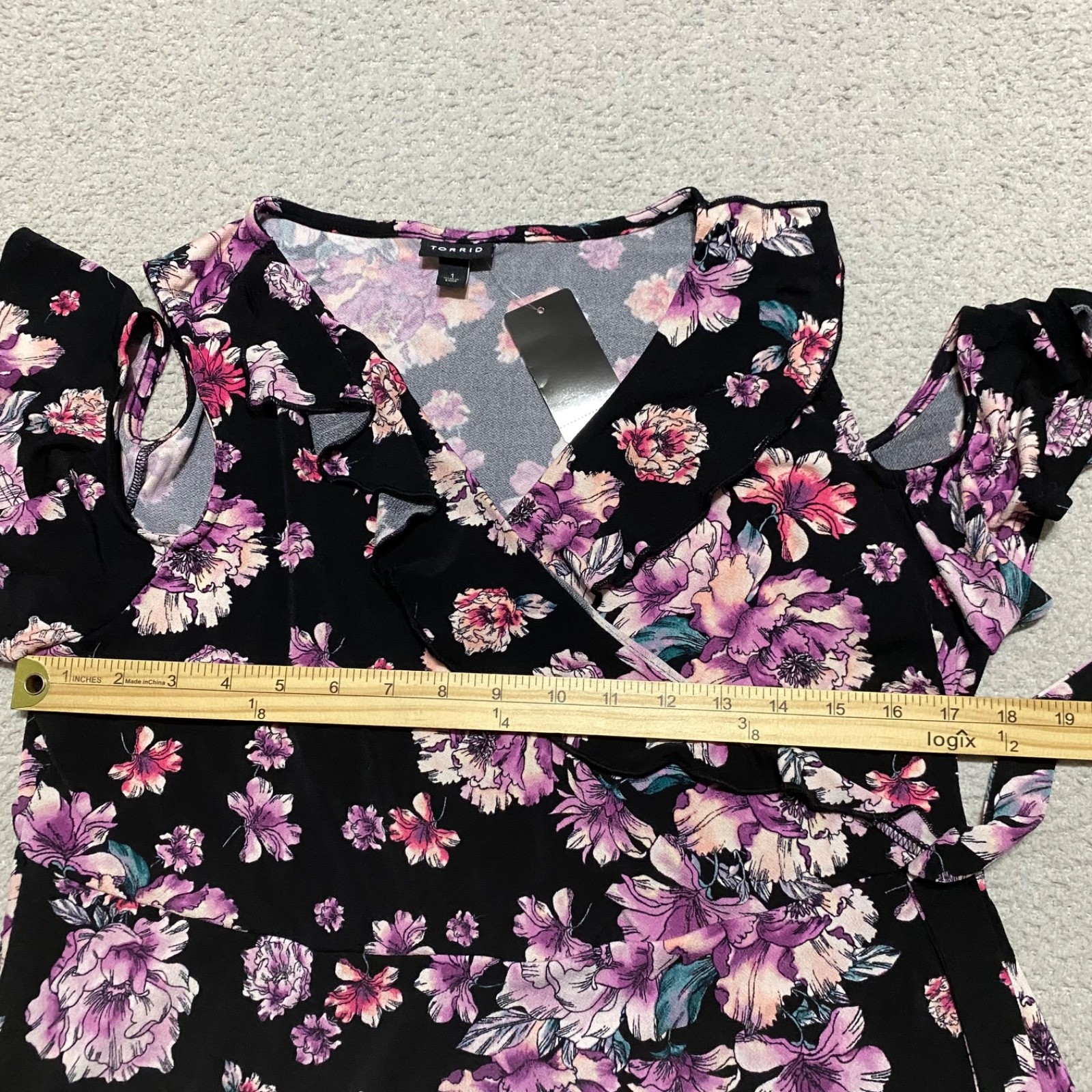 NWT Torrid Womens 1X Plus Dress Multicolor Floral Faux Wrap Cold Shoulder New