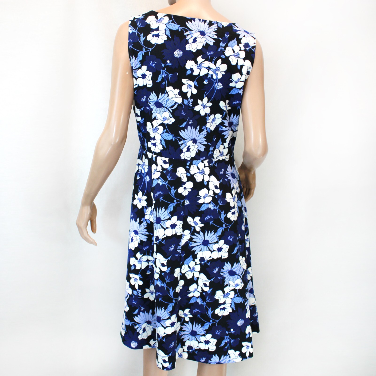 Talbots Black Floral Knee Length Crew Neck Sleeveless Dress size 8 Revised