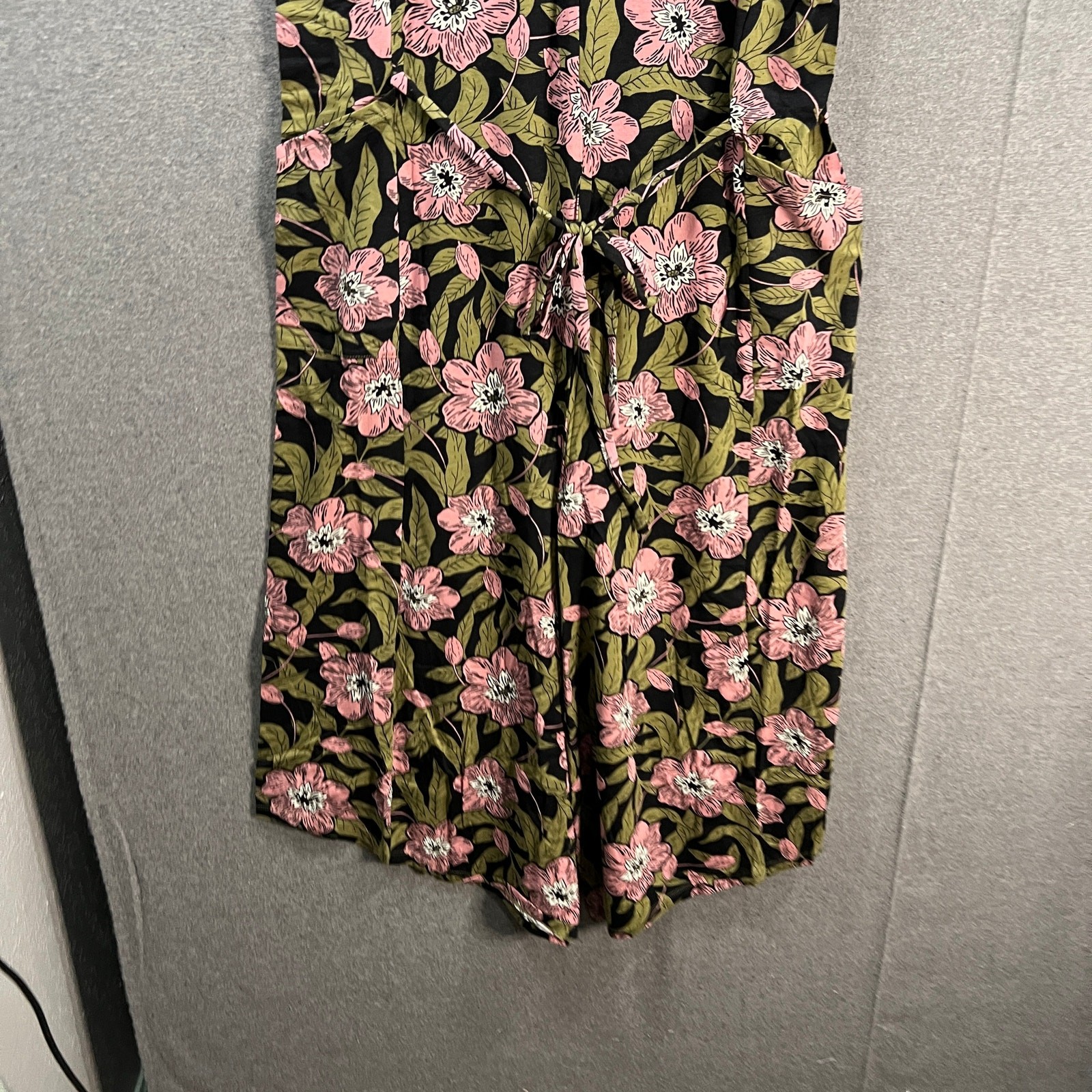 AnyBody Tall Cozy Knit Luxe V-Neck Gaucho Jumpsuit Black Floral, Tall Small