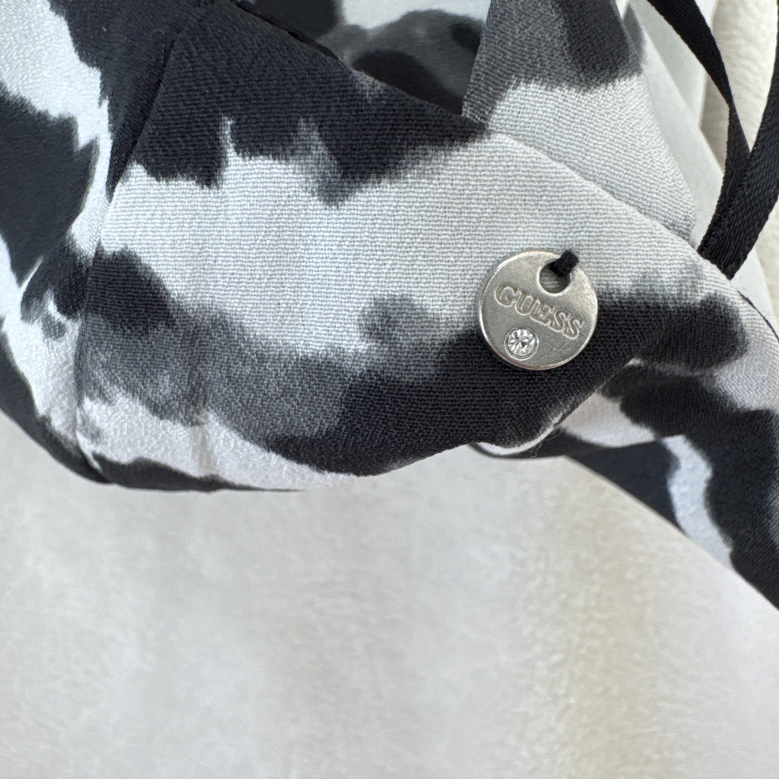 GUESS Veronica Dress Black White Abstract Print Size 4 Pin-up Style Pockets! NWT