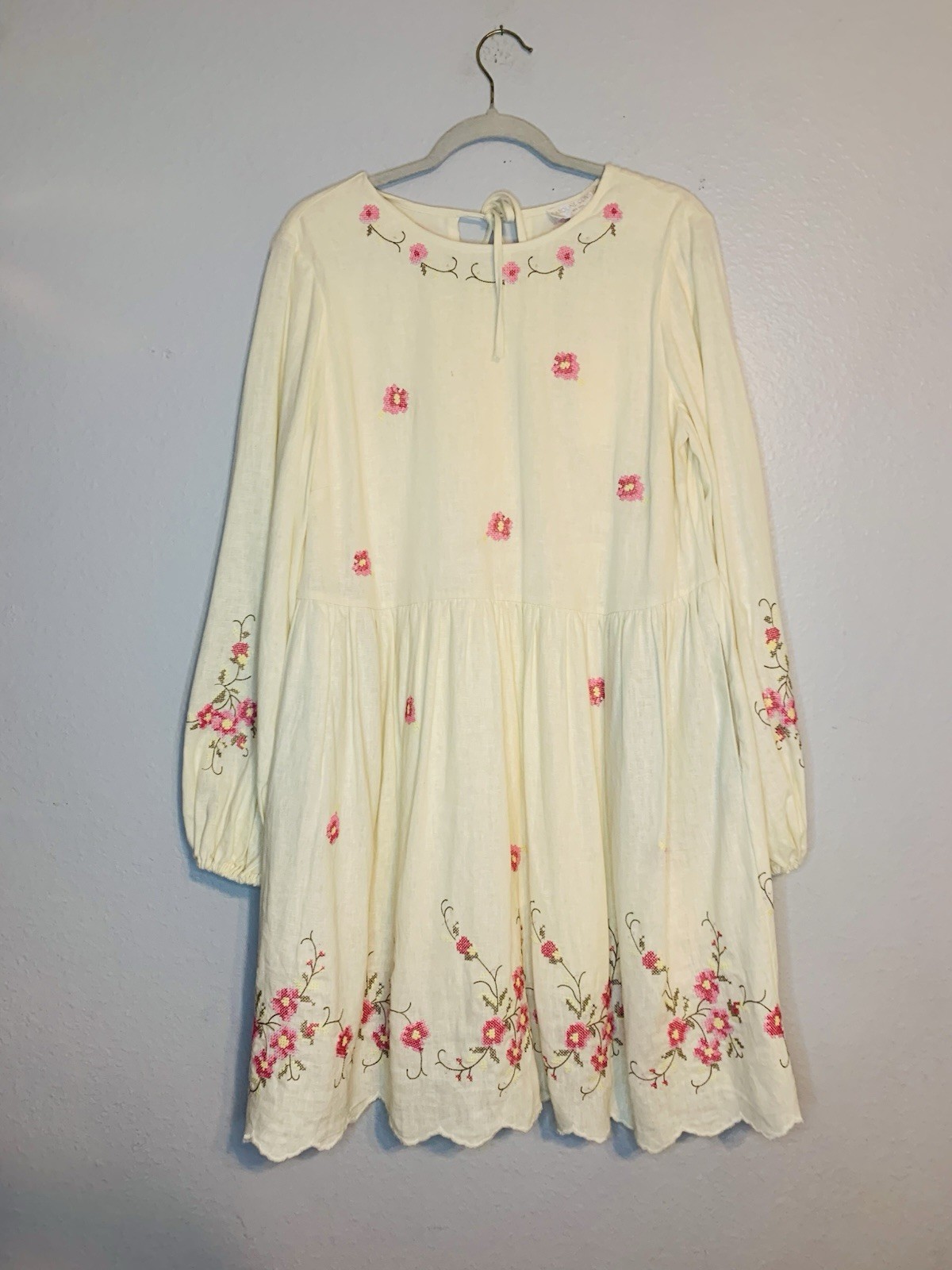 NWT Caroline Constas Women’s Cream Embroidered Long Sleeve Midi Dress. Size M