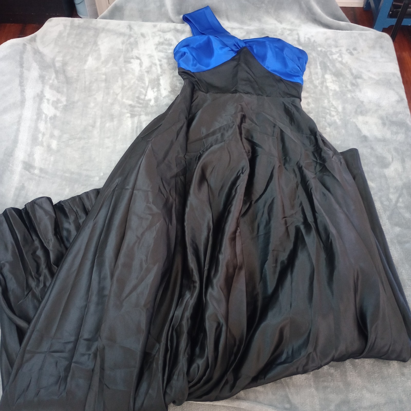 Miss Ord Dress Womens Medium Black Blue One Shoulder Long Layered Mermaid Satin