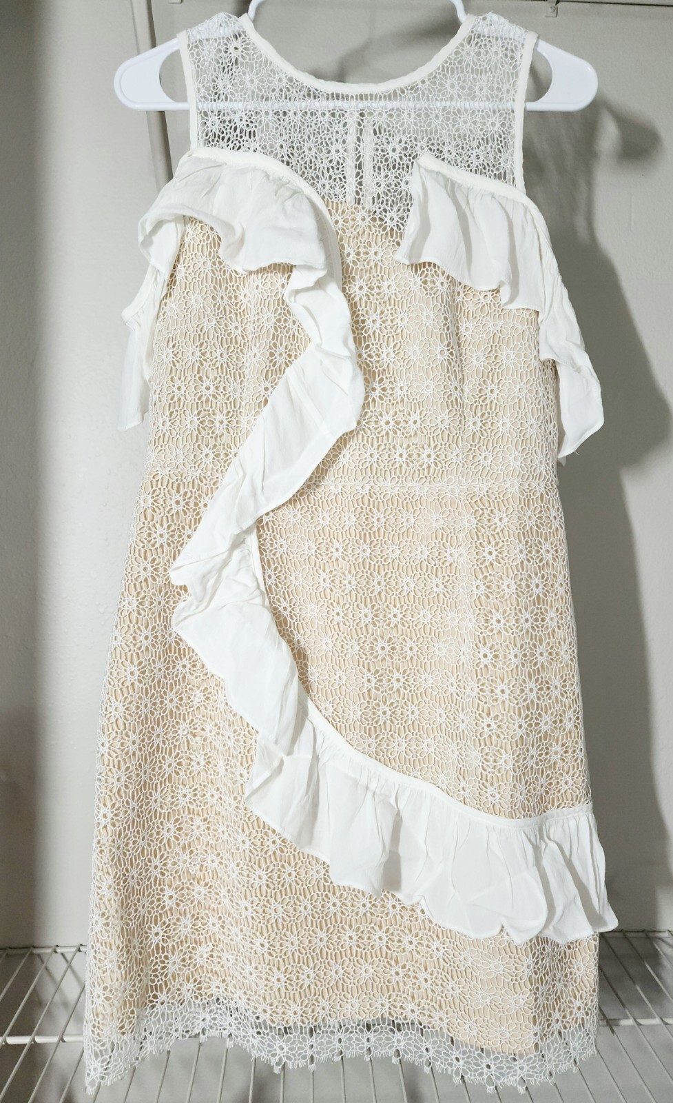 white lace dress sz L new with tag open shoulder ruffled
