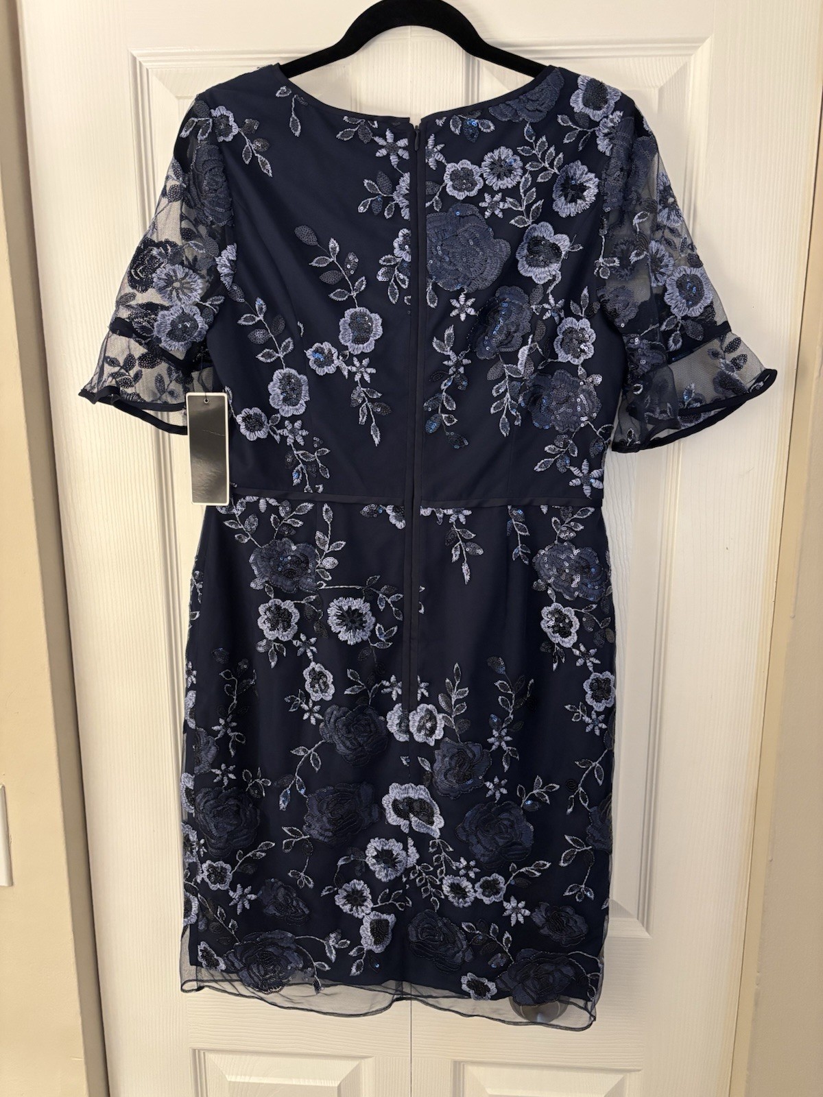 SHANI Navy Floral Embroidered Sequin Mesh Sheath Knee Dress SS V-Neck 8 S-2221