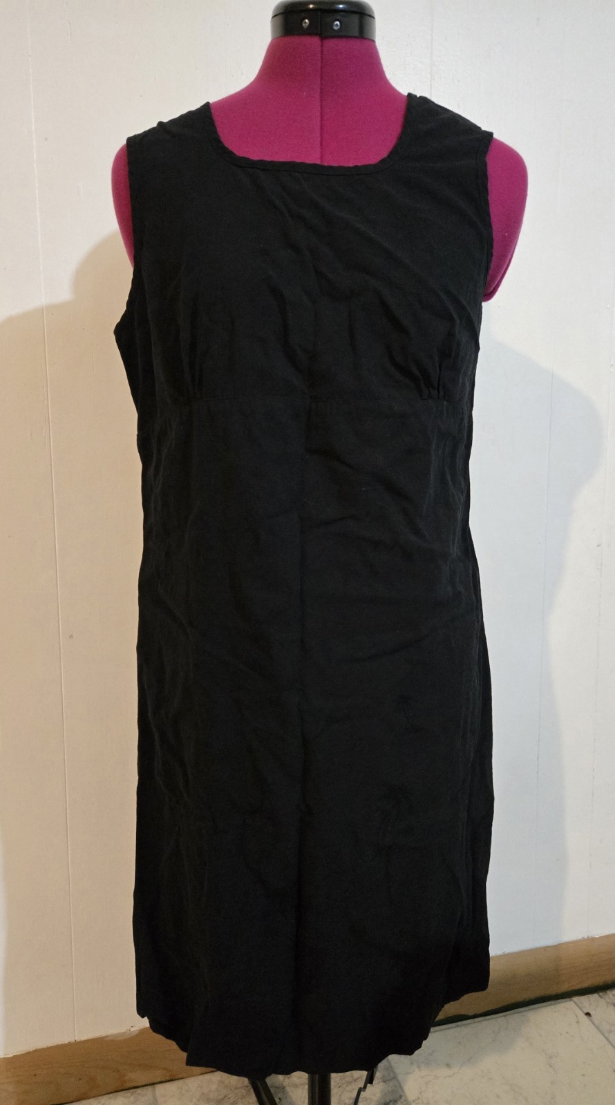 Black Columbia GRT Shift Dress Size M