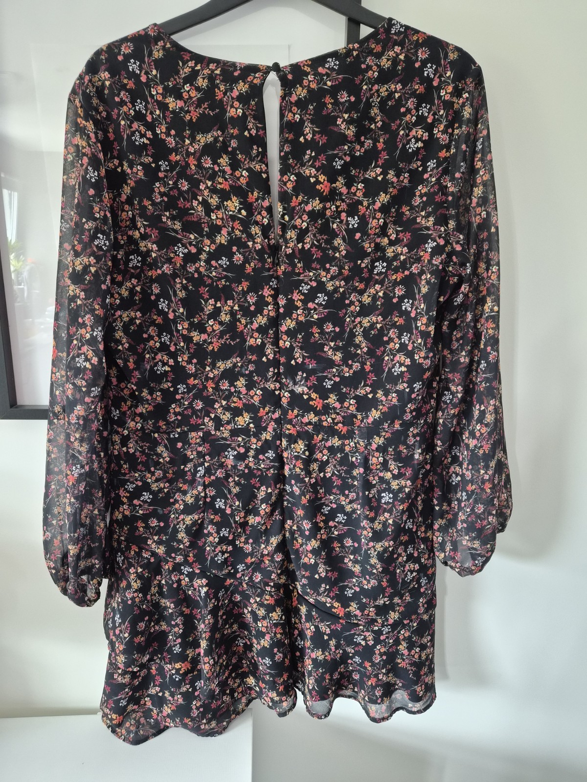 Dress Long Sleeve V Neck Floral Print Dress Size 18 Lipsy
