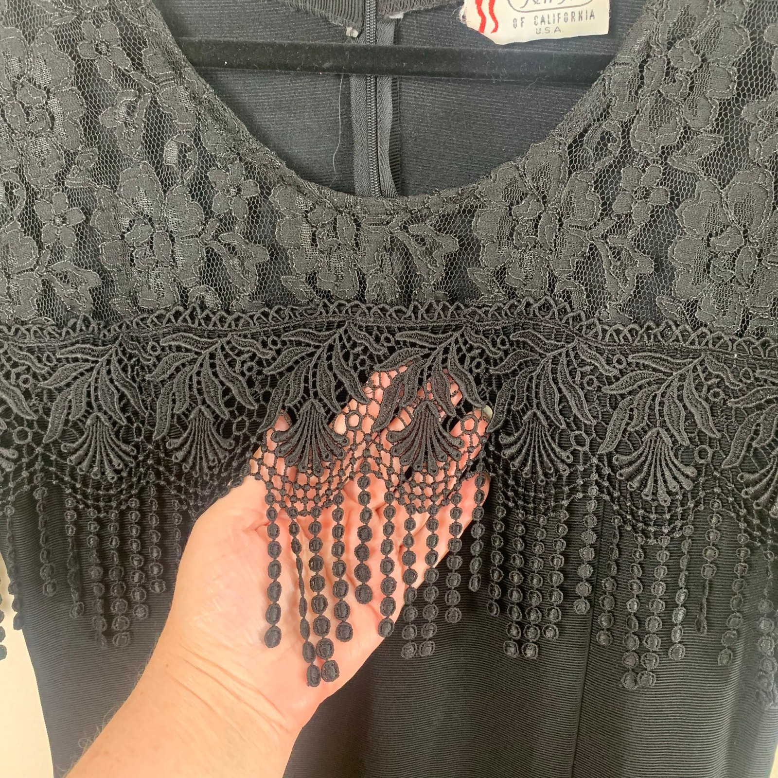 Vintage Black Lace Fringe Cocktail Dress Sen Shi Beaded Trim Midi Fitted Stretch