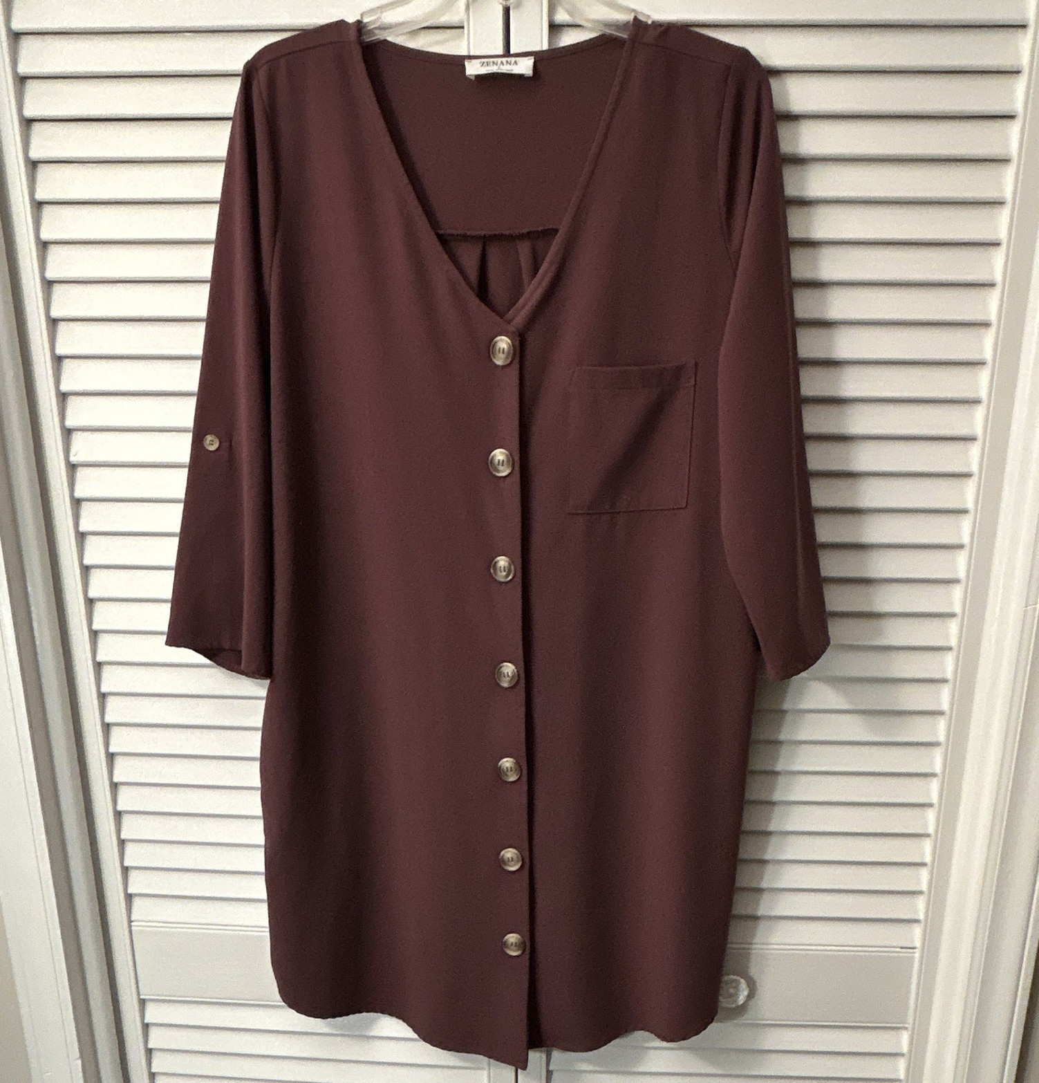 Zenana Women’s Burgundy Shift Dress L Regular Short V-Neck 3/4 Sleeve, Pockets