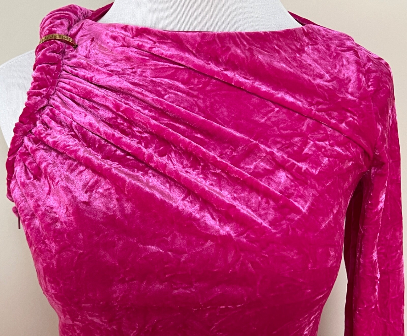 NWT Versace Greek Key Brooch Rolled Velvet One Shoulder Mini Dress 38 US 2 $2875