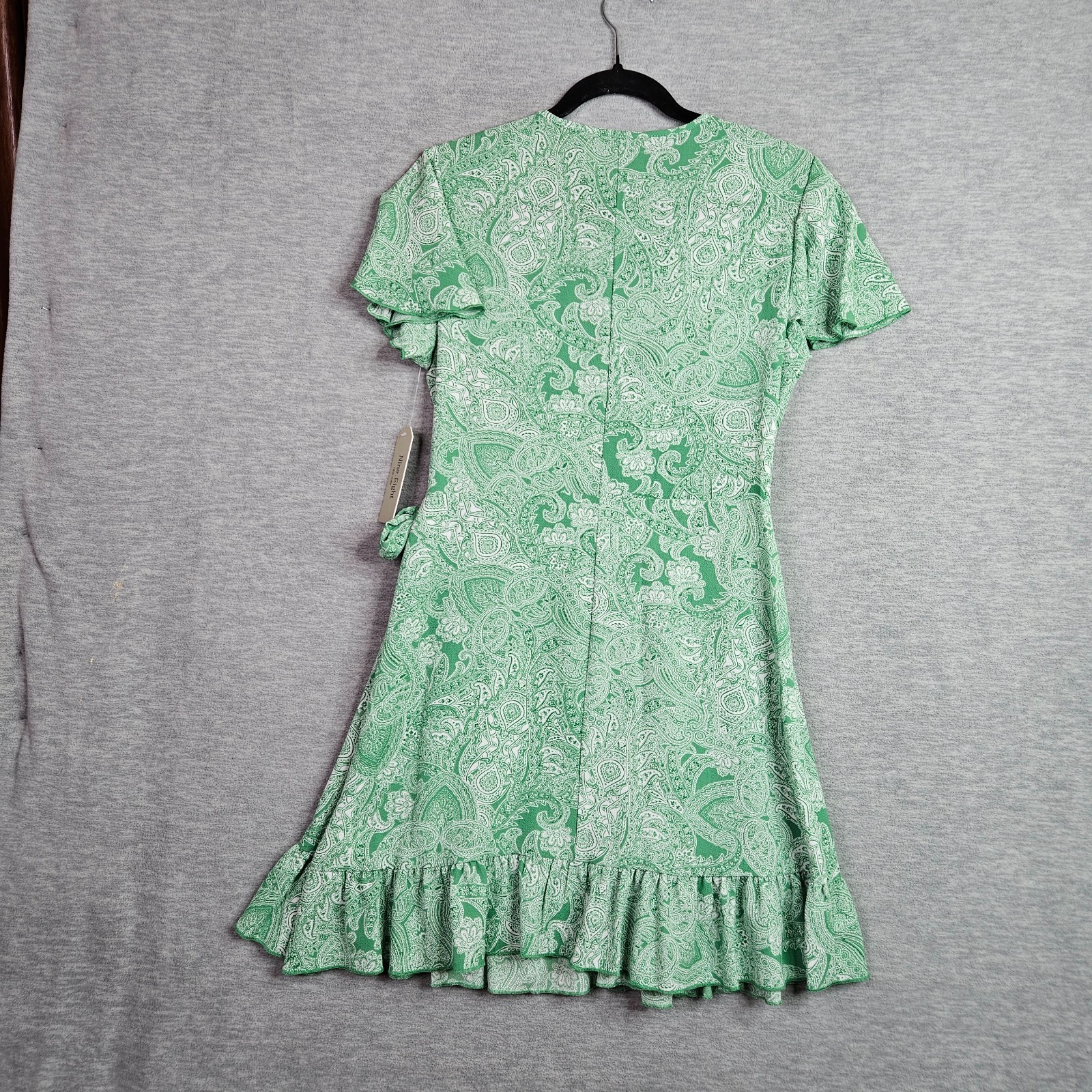 Nine Eight New York Women Green White Paisley Wrap Dress Sz M Ruffle Hem NWT