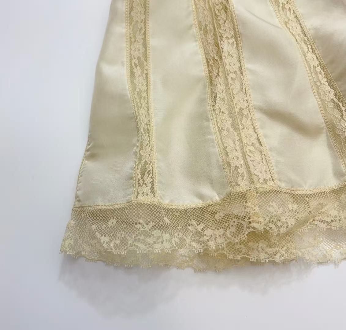 DOEN Sweet Hollow Lace Splicing Silk Organ Fold Sleeveless Perspective Top