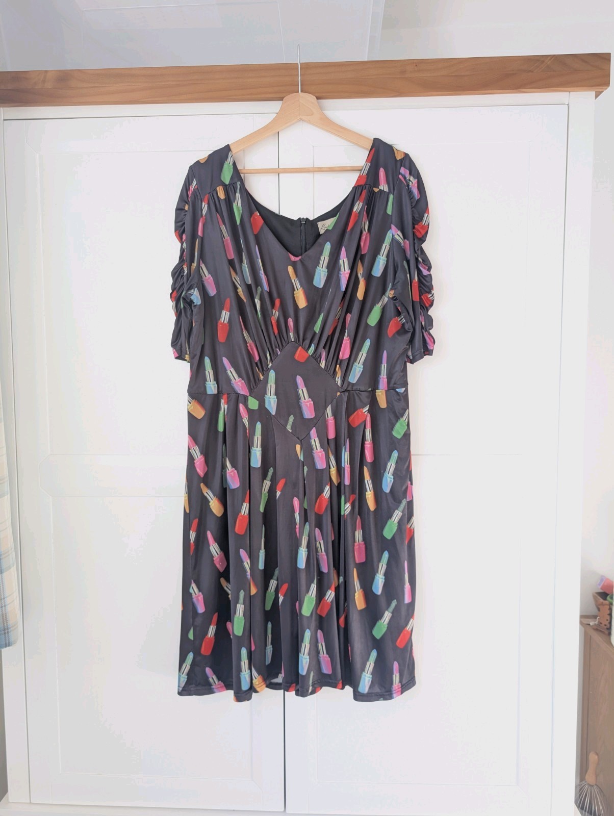 Lindy Bop Helen Swing Skater Dress Size UK 20 Black Multi Lipstick Novelty Print
