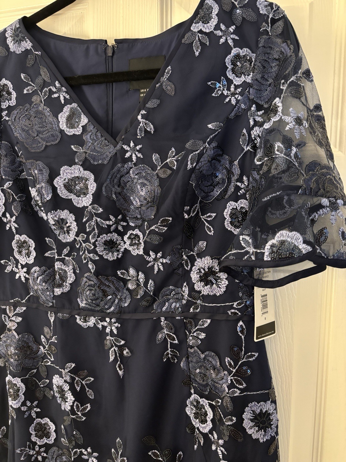 SHANI Navy Floral Embroidered Sequin Mesh Sheath Knee Dress SS V-Neck 8 S-2221