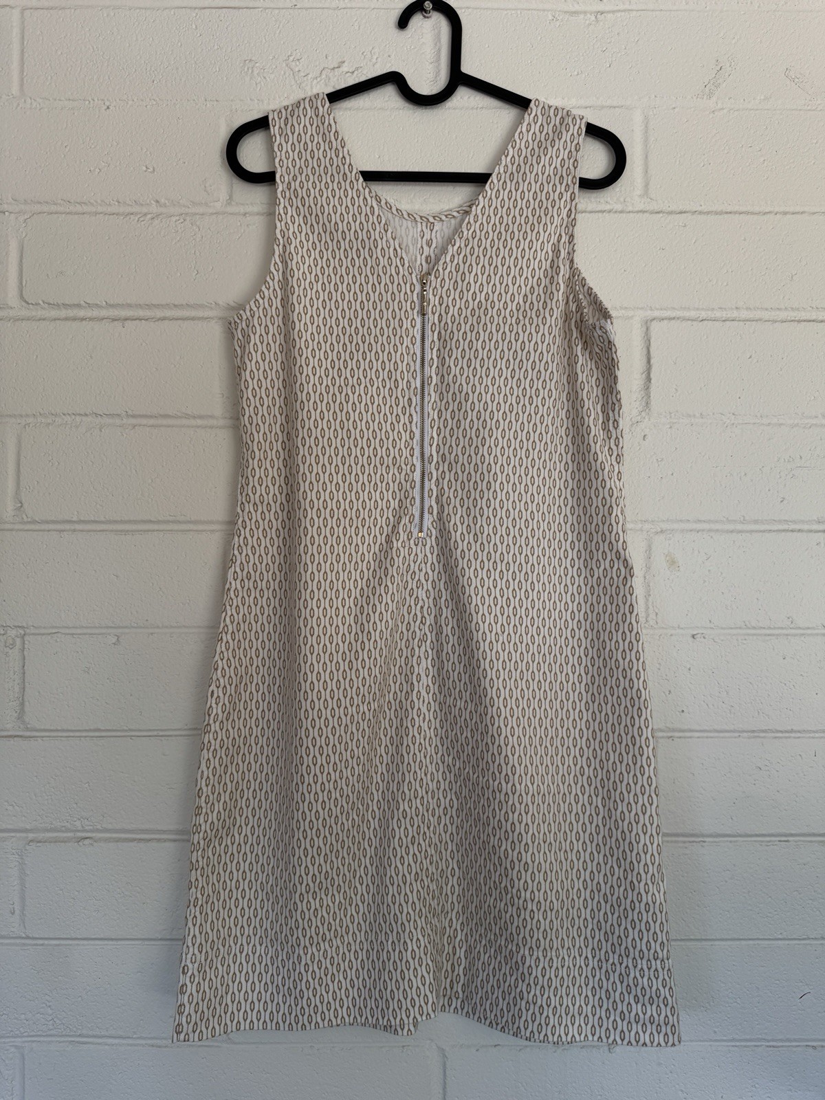 Tommy Bahama Linen Blend Beige White Geometric Shift Dress Sleeveless Zip S/P
