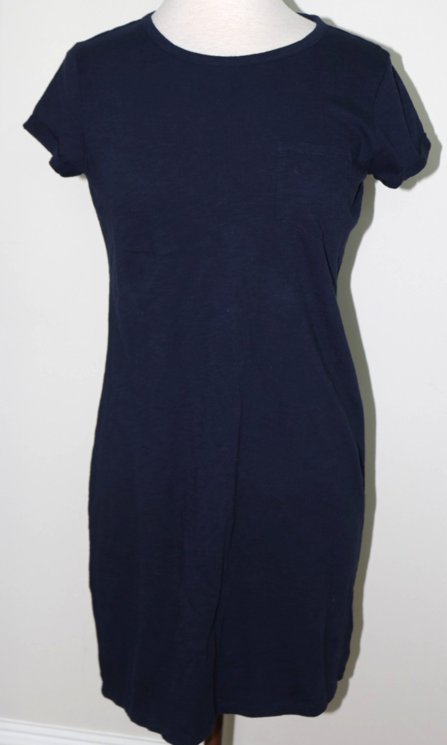 Women’s Dress Gap T-Shirt Navy Blue with Front Pocket – Size Small – NWT’s