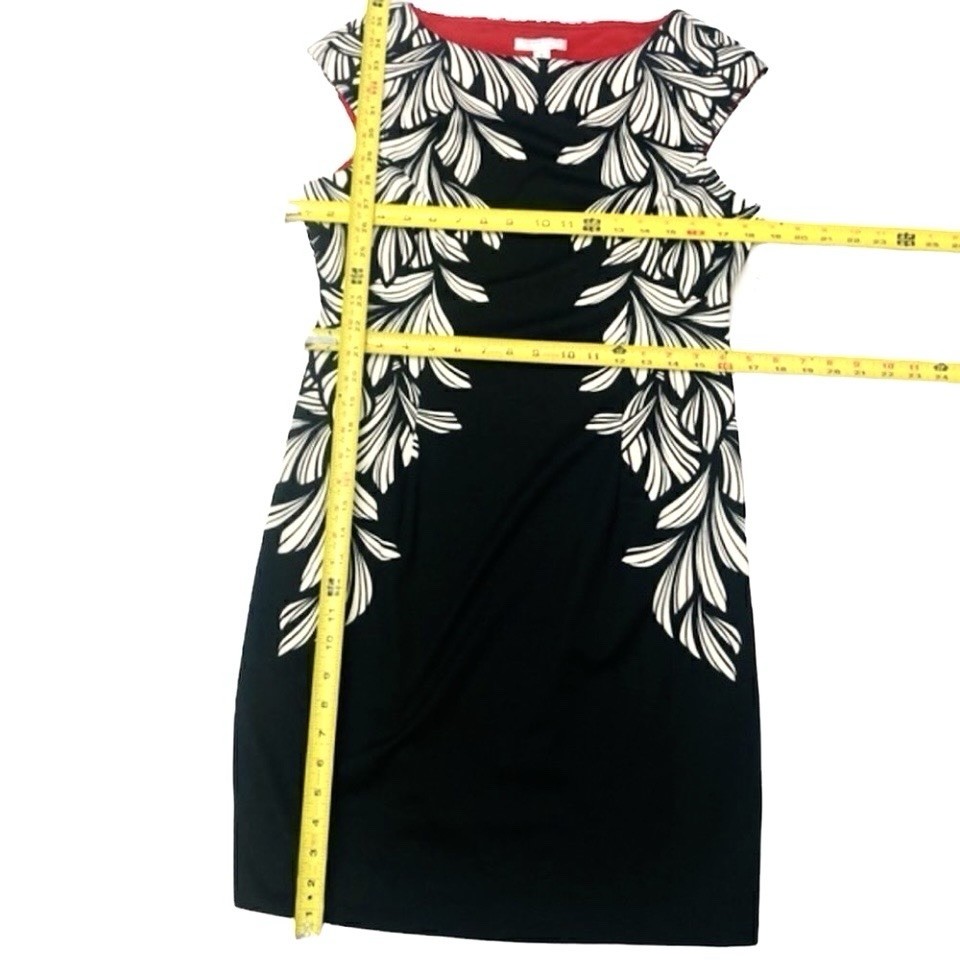 London Style Dress Black White Red Leaves Print Side/Zip Boat Neckline Sz 10