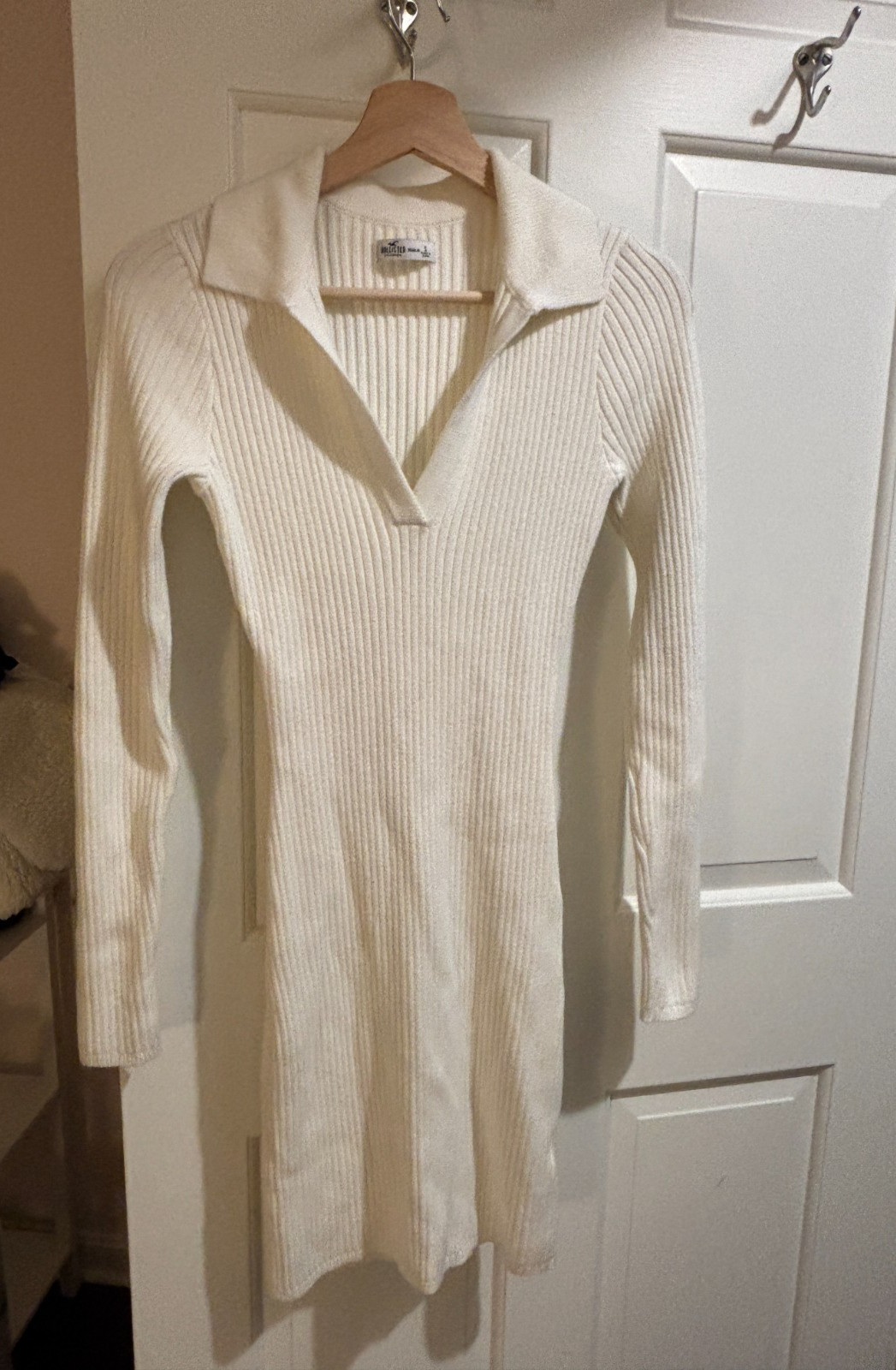 Hollister Sweater Ribbed v-neck collared midi white dress size small