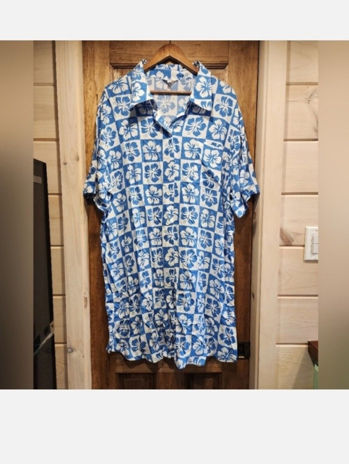 Large Blue White Floral Hawaiian Button-Up Womens Shirt Dress