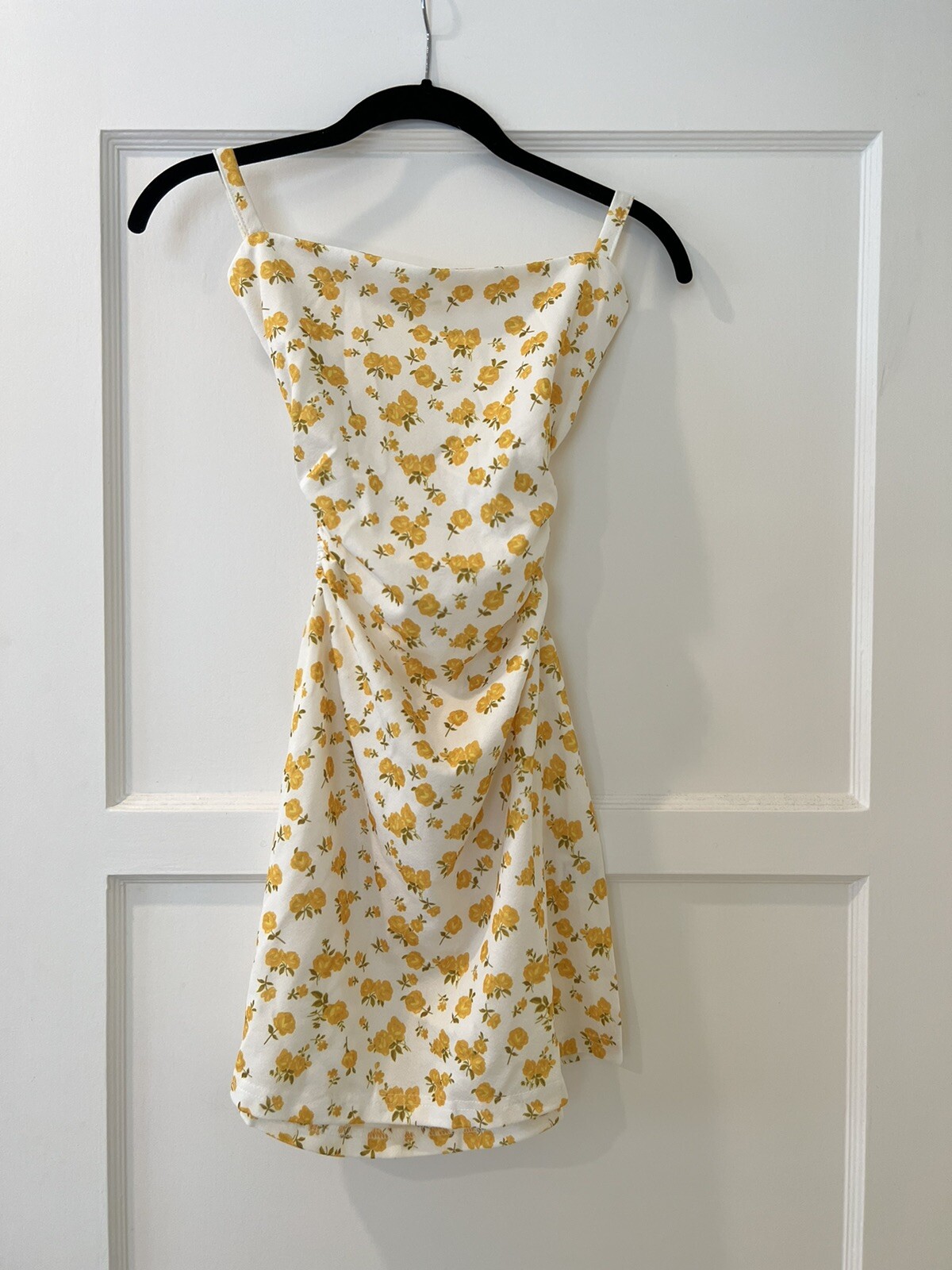 NWOT Spice Market Los Angeles yellow Floral Open Back Dress Size Small