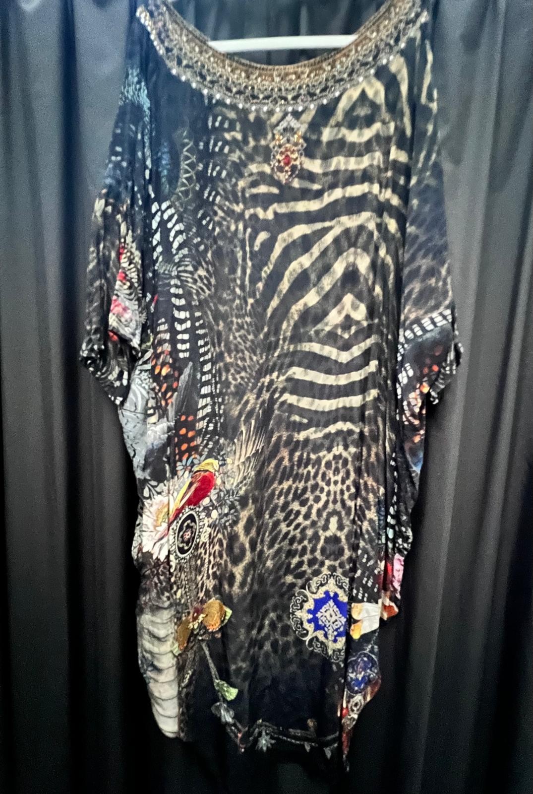 BNWOT Camilla Scoop Back Hem Dress ‘Treasurer Chaser ‘ O/S, 100% SILK RRP$649
