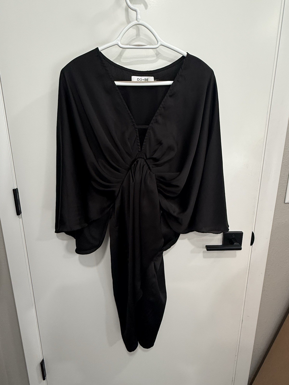 DO+BE Women’s Black Satin Deep V Plunge Back Kimono Dress Size S Vici