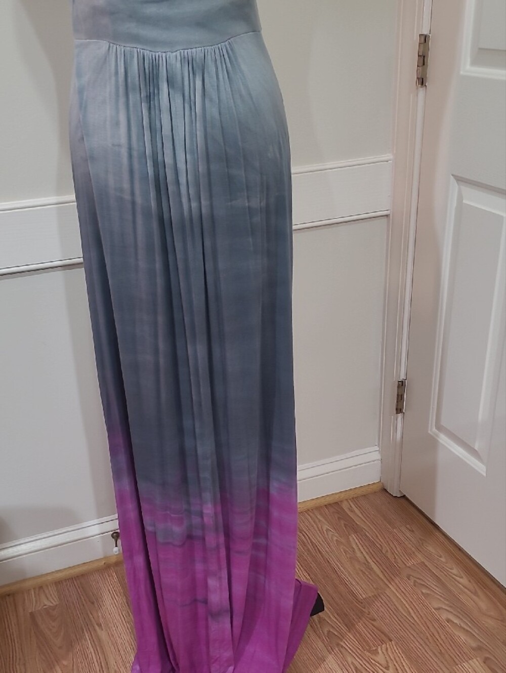 Pink Lotus Wave V-Neck Ombre Gray to Purple Maxi Dress – Size M
