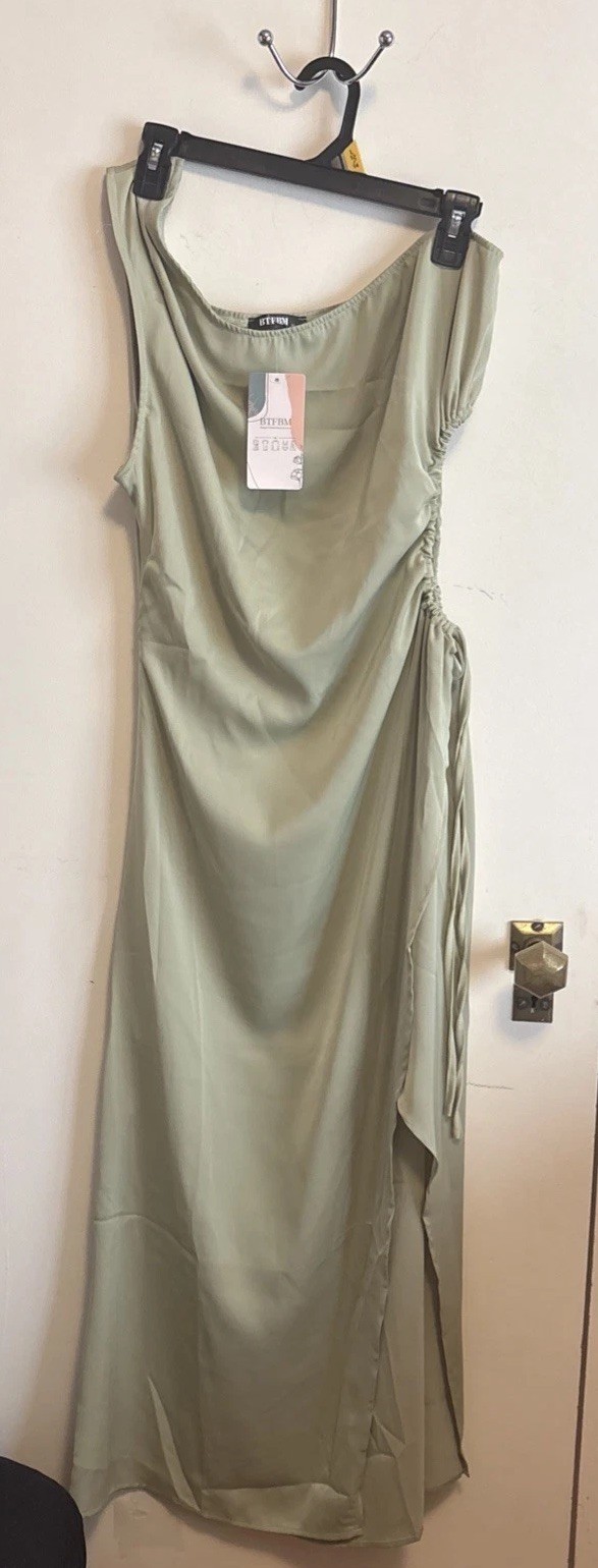 NWT Green Sz XL One Shoulder Cutout Maxi Dress Side hole Slit Ruched Waist BTFBM