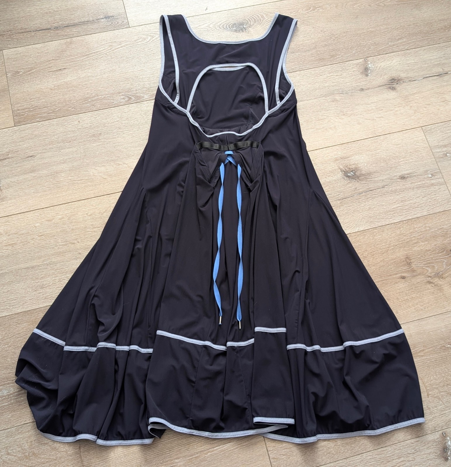 MF GIRBAUD Cravatakiller Ribbon Slveless Dress Size 10-12