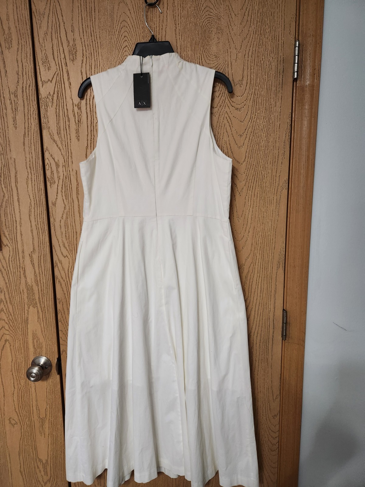 A|X Armani Exchange Size 14 White Solid A-Line V-Neck Sleeveless Midi Dress