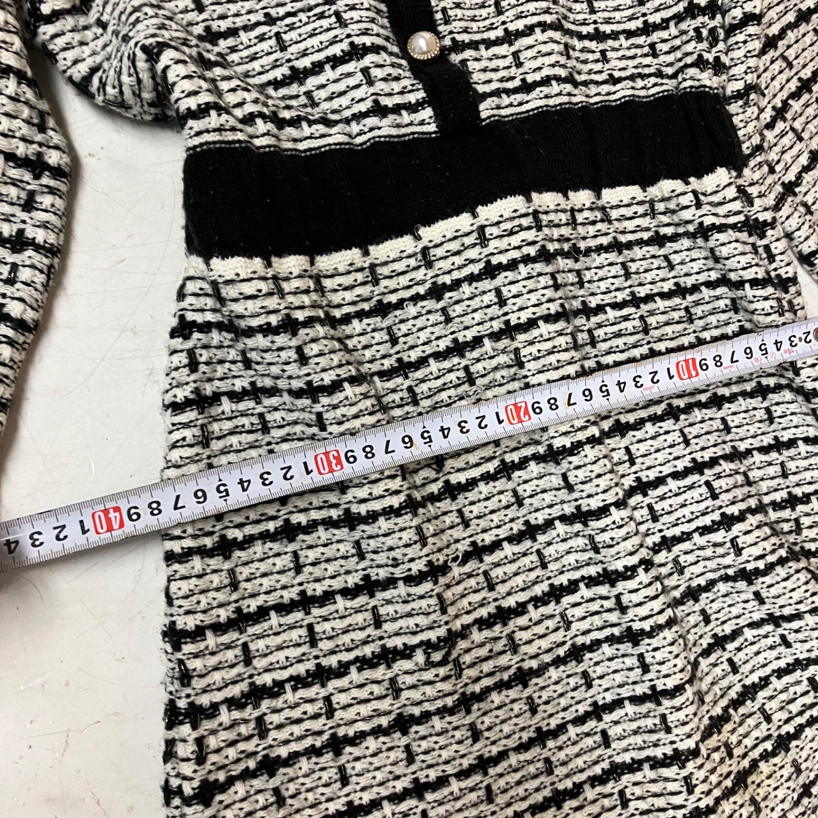 Evelyn Tweed Style Knit Dress Pearl Button Black White Long Sleeve Used