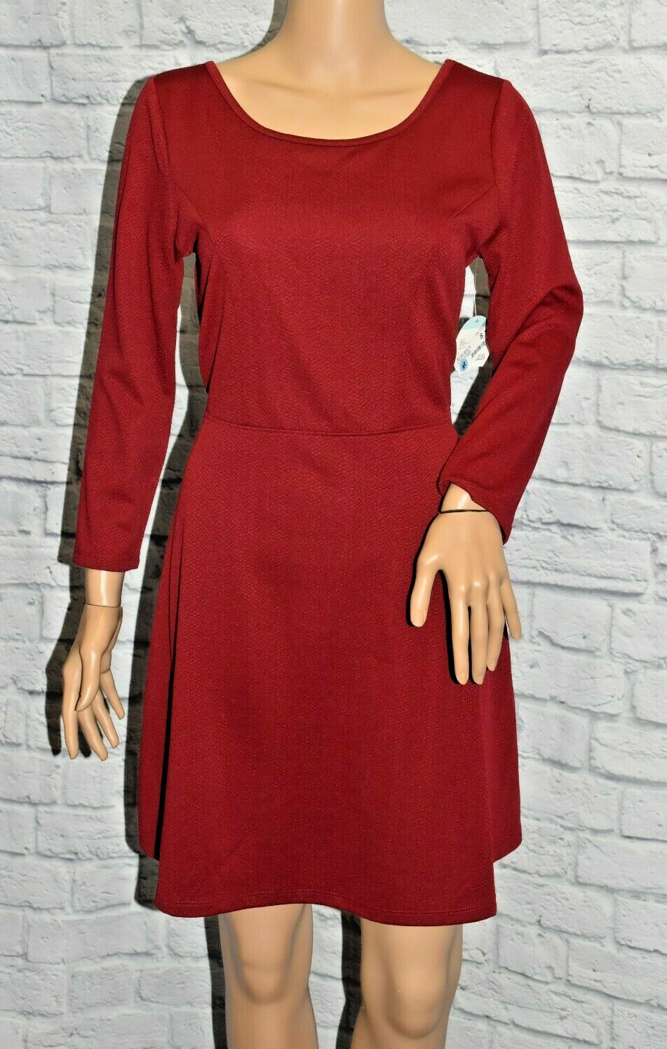 NWT BONGO L BLACKBERRY BURGUNDY TEXTURED FIT FLARE PRINCESS CUT OUT SKATER DRESS