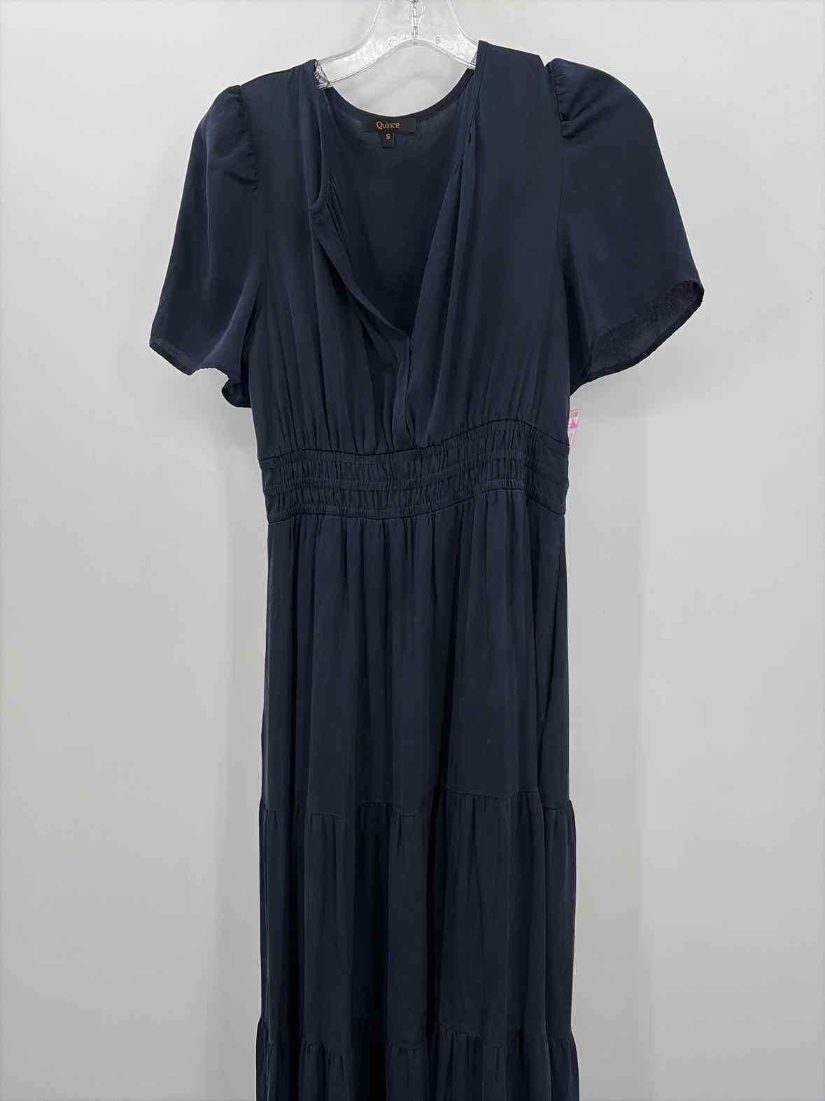 Pre-Owned Quince Navy Size Small Maxi Short Sleeve Dress